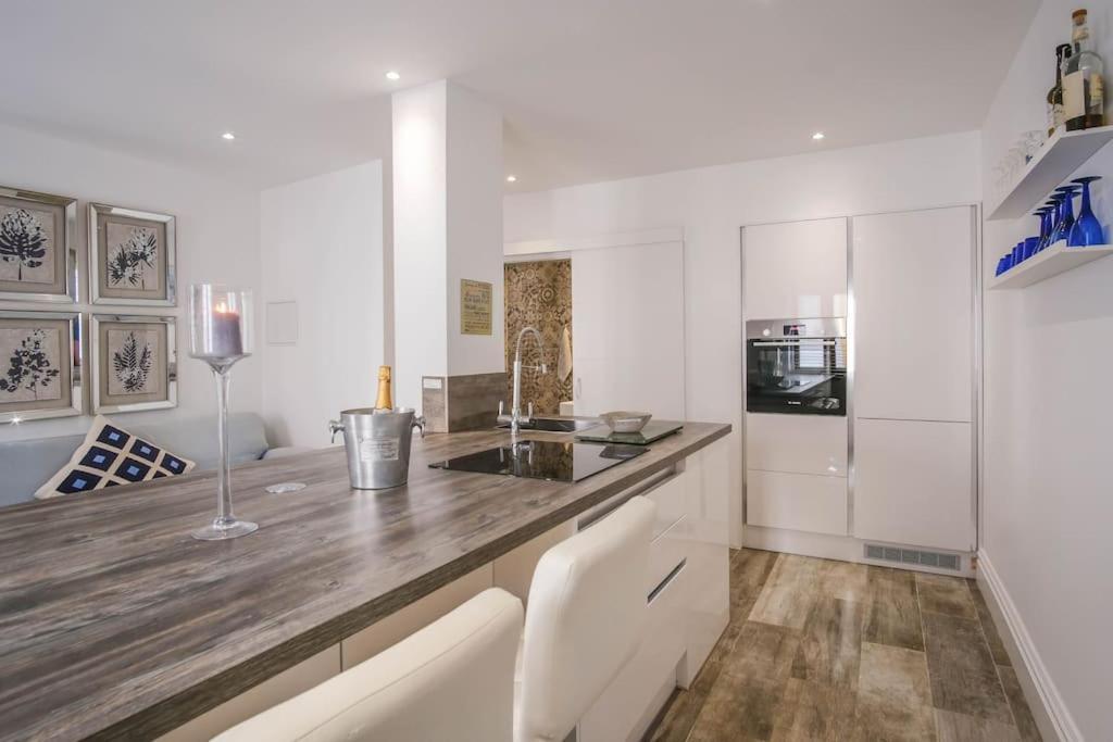 Summer Breeze Apartment, In The Historic Centre Of Lagos Exteriör bild